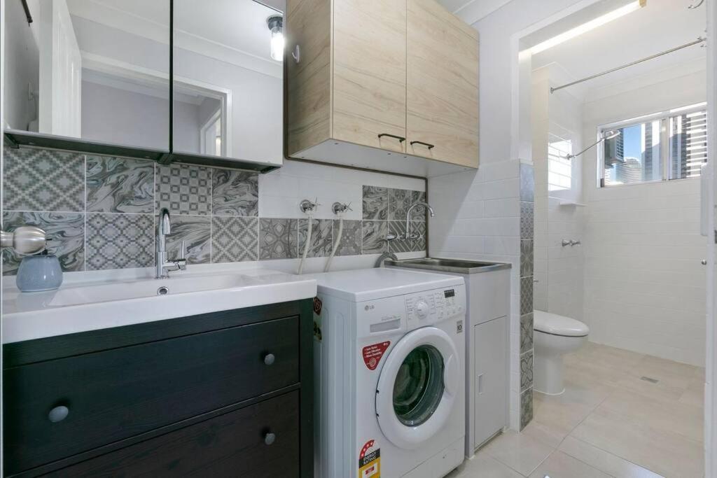 Broadbeach, Stylish Apartment Close To Everything Gold Coast Dış mekan fotoğraf